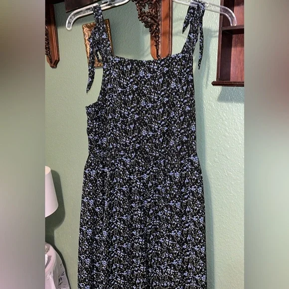 Lulu’s Glad to Meet You Black Floral Print Tie-Strap Tiered Maxi Dress sundress - Picture 7 of 10